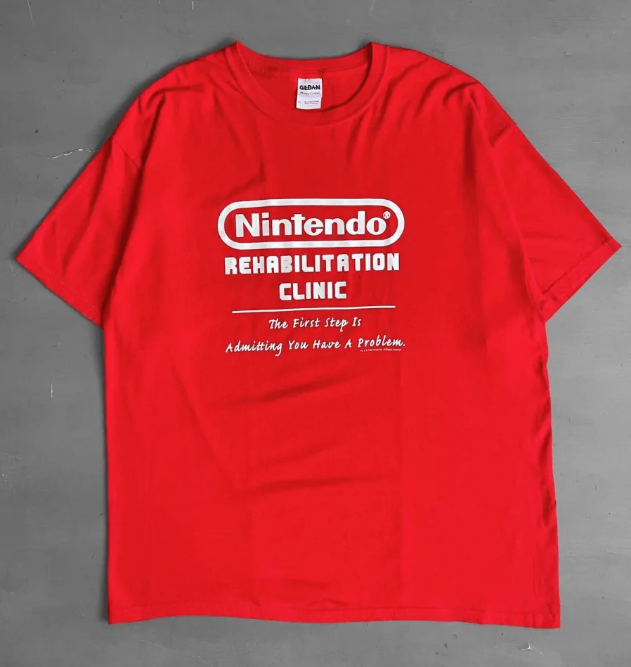 Nintendo Rehabilitation Clinic t-shirt in Red